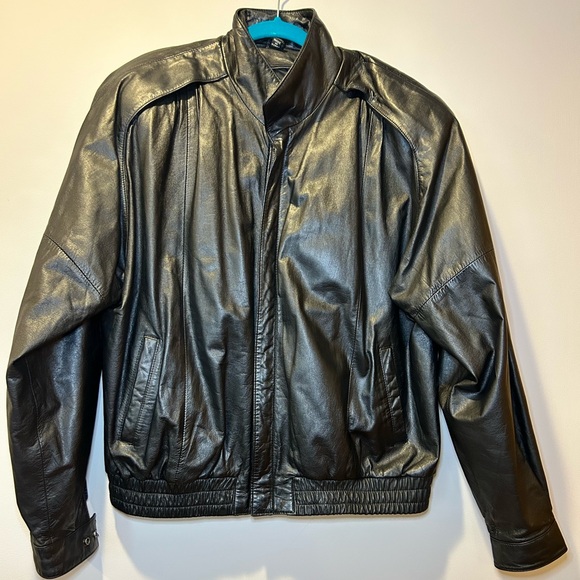 LEATHER WAREHOUSE BLACK LEATHER JACKET Size 44 Large Full Zip‎ VTG Biker